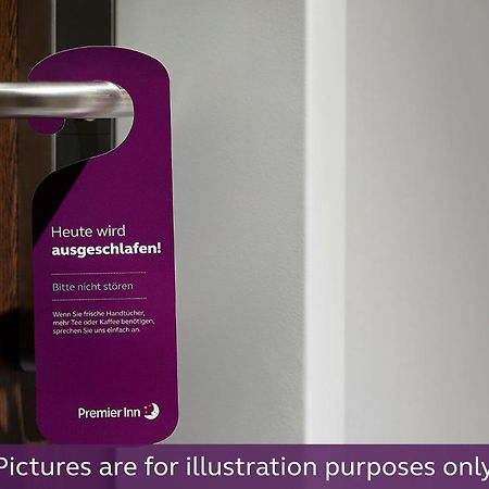Premier Inn Stuttgart City Centre Exterior photo