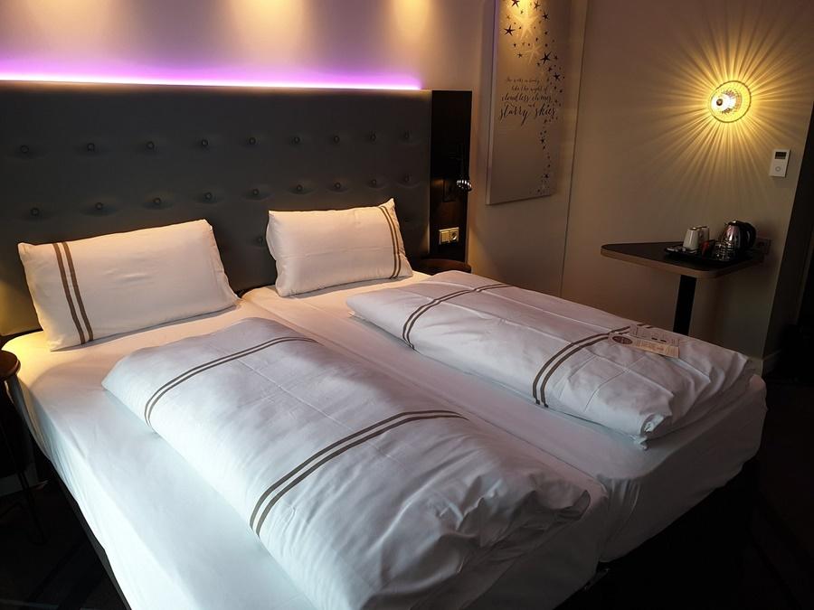 Premier Inn Stuttgart City Centre Exterior photo